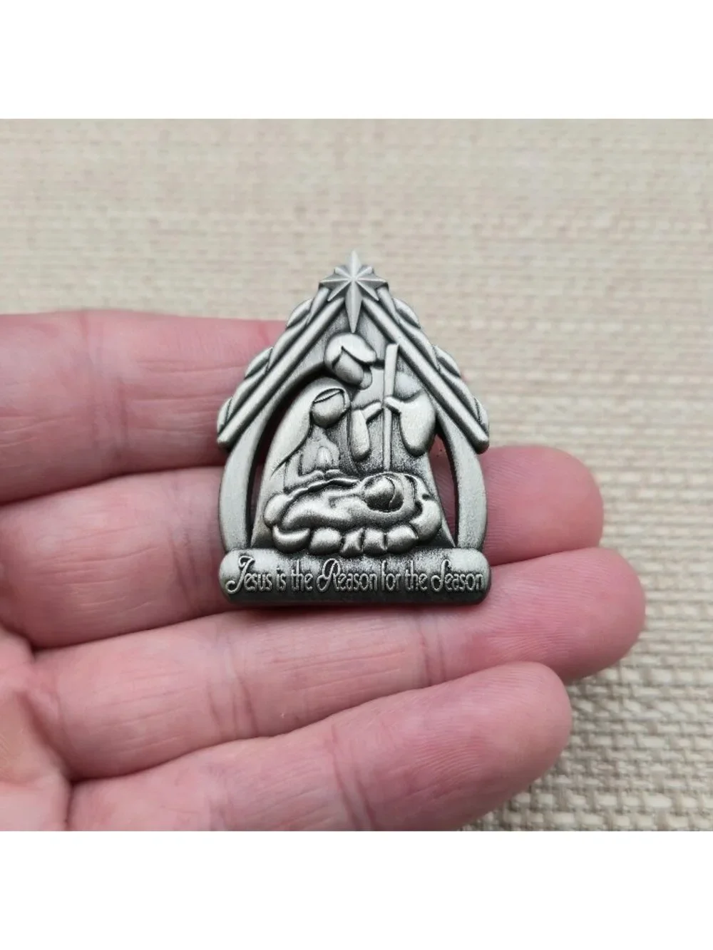 Dicksons Pewter Jesus is the Reason for the Season Nativity Christmas Pin A8588